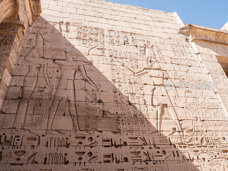 Medinet Habu神庙的柱子